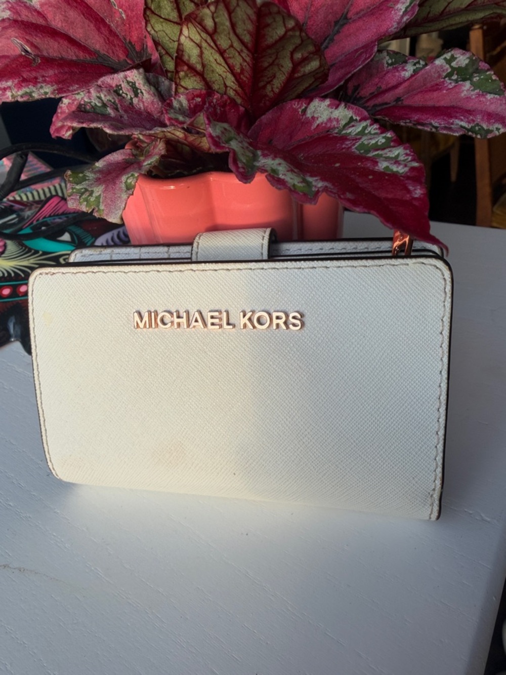 Michael Kors Cream/White Saffiano Leather Card Wallet with rose gold Logo